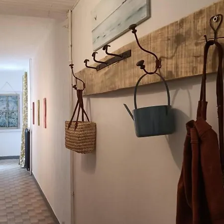 Holiday home 6 Pers Avec Piscine, Terrasse Et Parc, Ideal Randos Et Detente - Fr-1-489-436 Arfeuilles