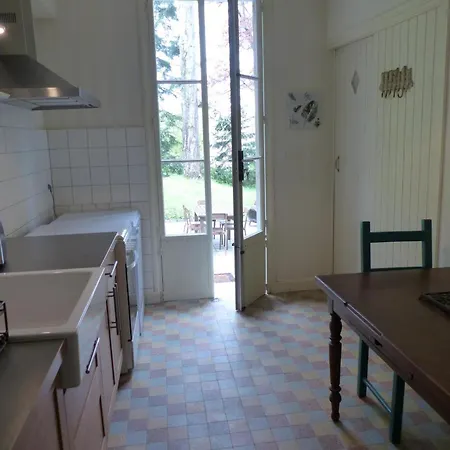 6 Pers Avec Piscine, Terrasse Et Parc, Ideal Randos Et Detente - Fr-1-489-436 * Arfeuilles